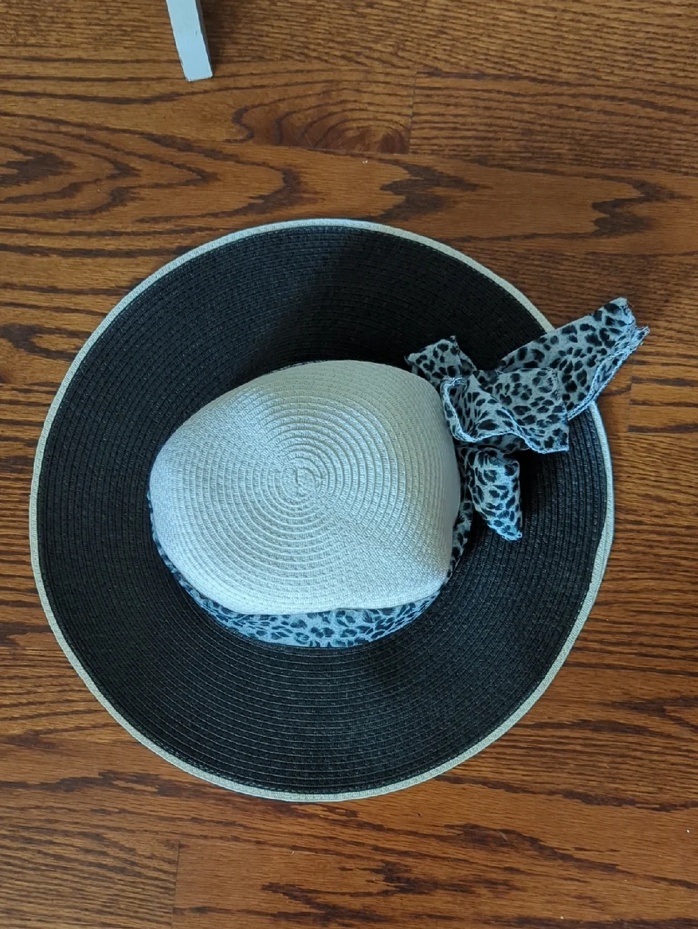 Jacobson Two-Tone Wide Brim Straw Hat with Leopard Scarf Glam Resort Vacation